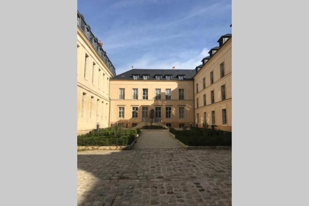 L'Independance Appartement Versailles Buitenkant foto